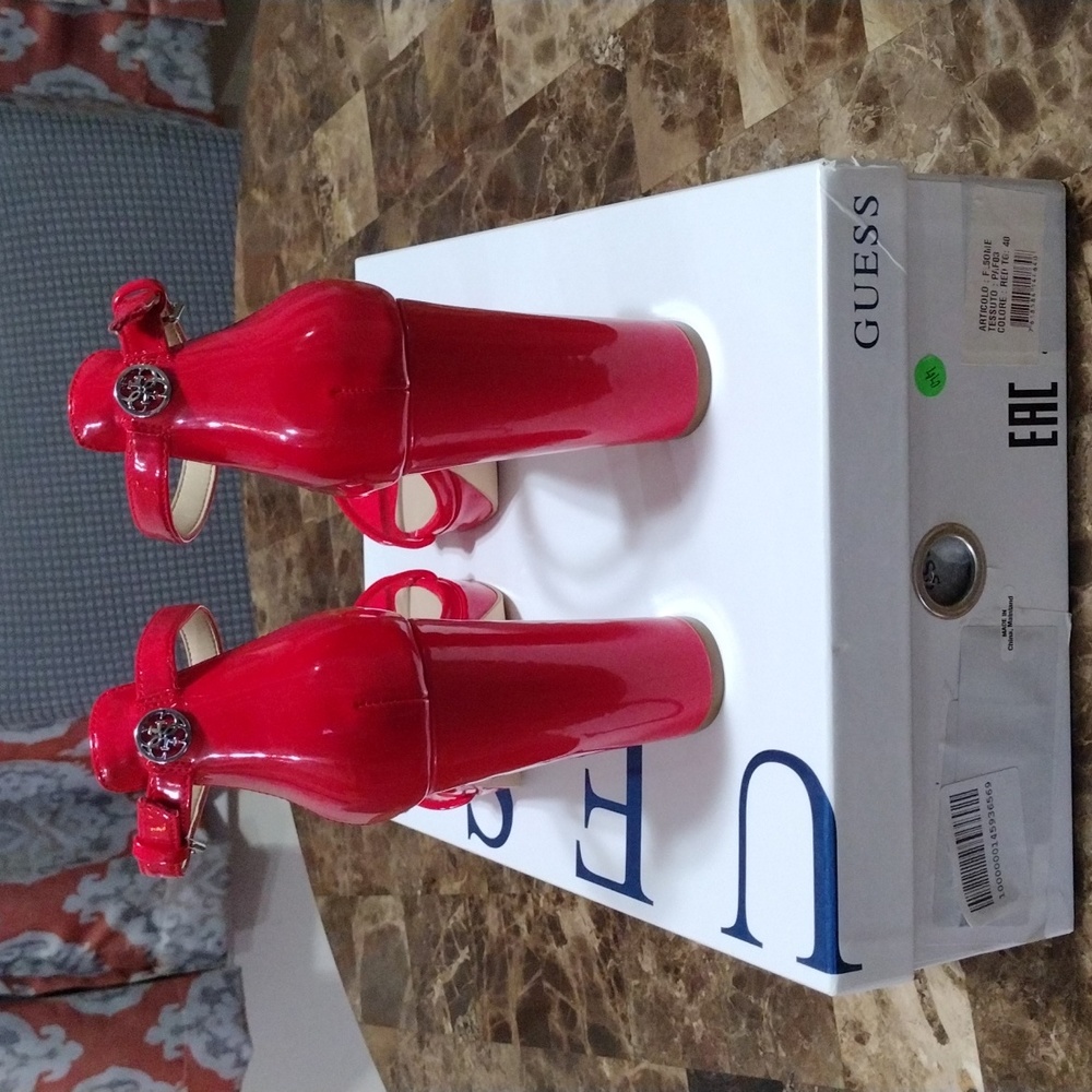 Guess Heels - Picture 5 of 12